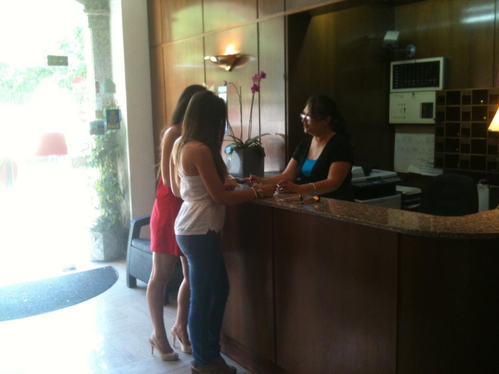 Hotel Manel Martorell Εξωτερικό φωτογραφία