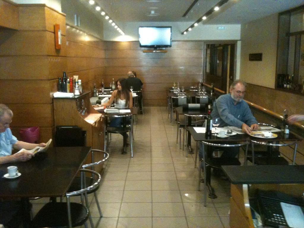 Hotel Manel Martorell Εξωτερικό φωτογραφία